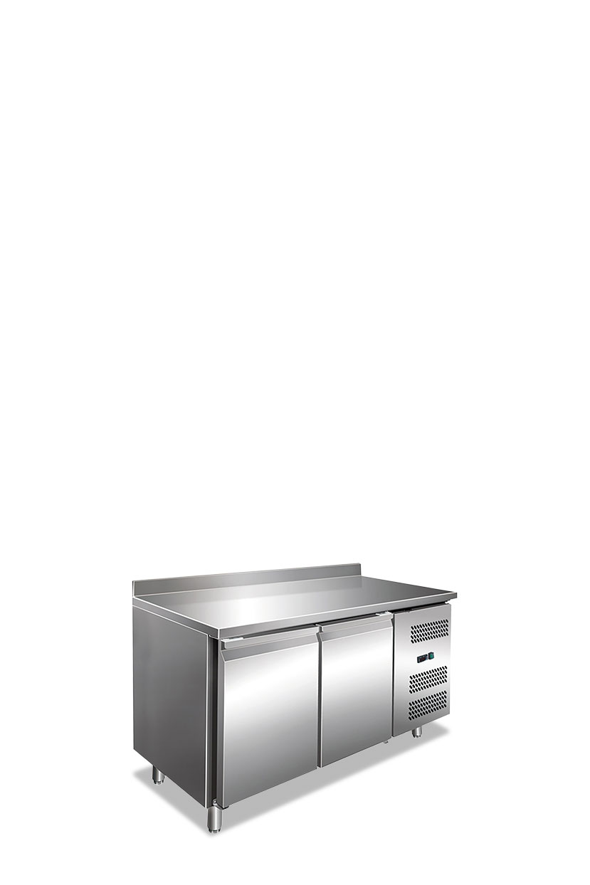 GN 2200 TN ALZATINA -- 000 (2767) Tavolo refrigerato due ante ventilato. Temperatura normale
Motore a bordo lato DX
Temperatura +2 °C / +8 °C
Dimensioni esterne (LxPxH) 1360 x 700 x 850 mm
Volume netto 196 / 282 lt
Spessore isolamento 60 mm
Superficie Esterna e interna Acciaio AISI 201
Refrigerante R600A
240 W - immagine 1